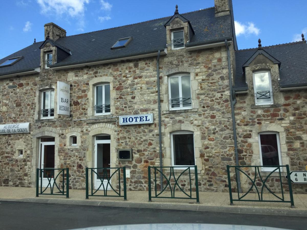 Auberge Vallee De La Douve L'Etang-Bertrand Exterior foto