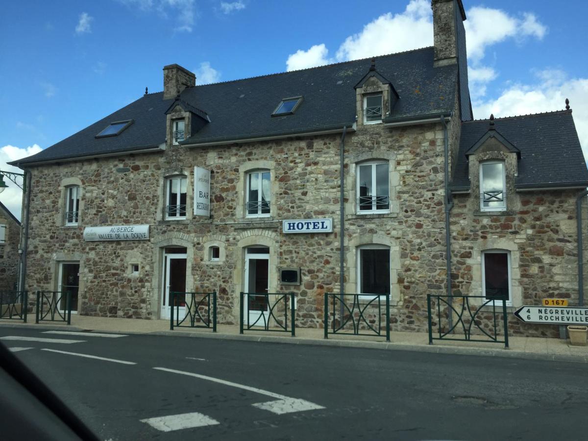 Auberge Vallee De La Douve L'Etang-Bertrand Exterior foto